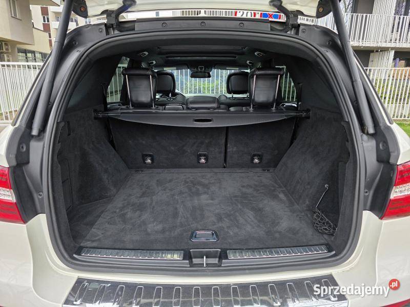 ML 63 AMG 4MATIC V8 55l benzyna 525 Zadbany Warszawa