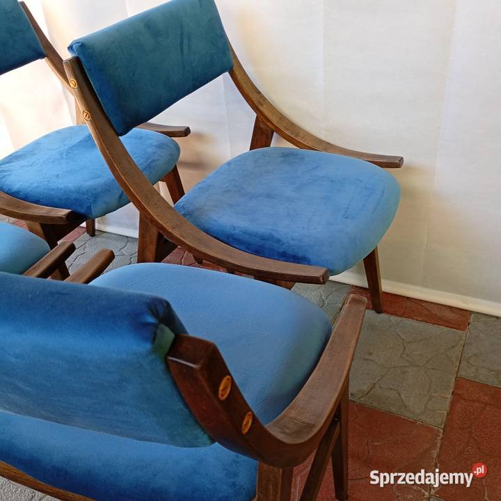 Cztery krzesła SKOCZKI GFM57 renowacji Puszczykowo