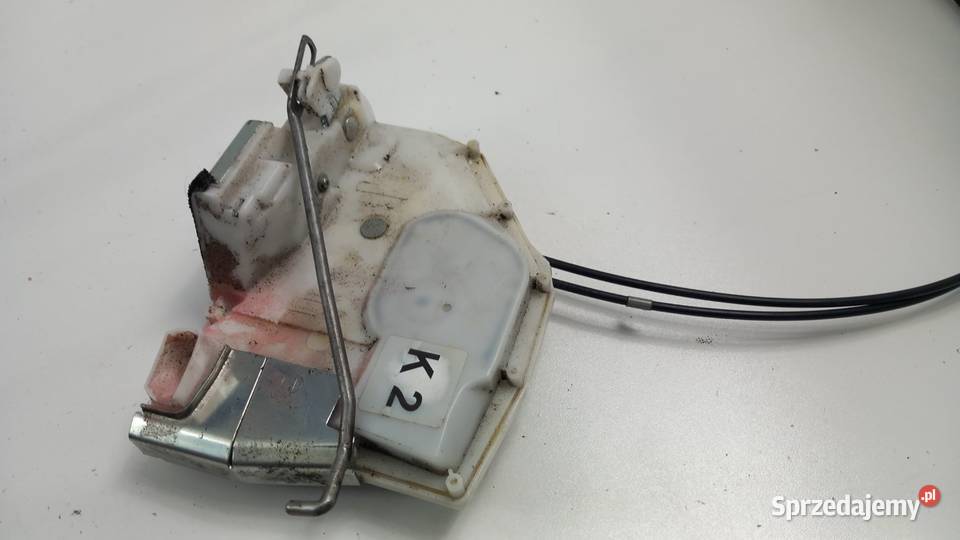 SUZUKI SWIFT MK6 3D ZAMEK DRZWI LEWY 8 PIN sprzedam