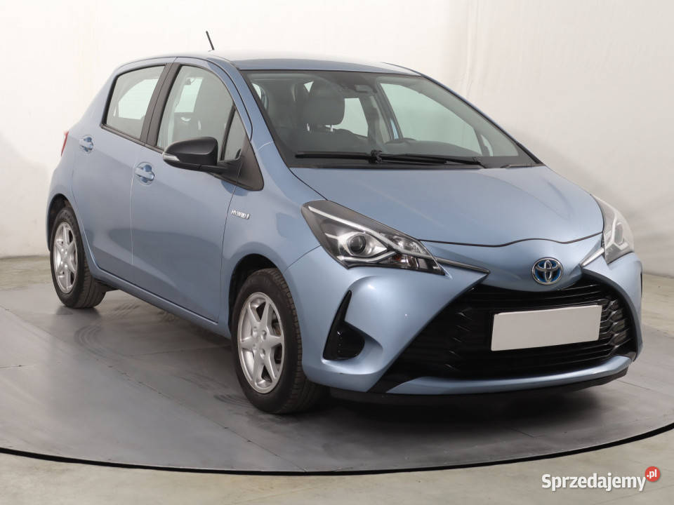 Toyota Yaris 15 Hybrid automatyczna Katowice