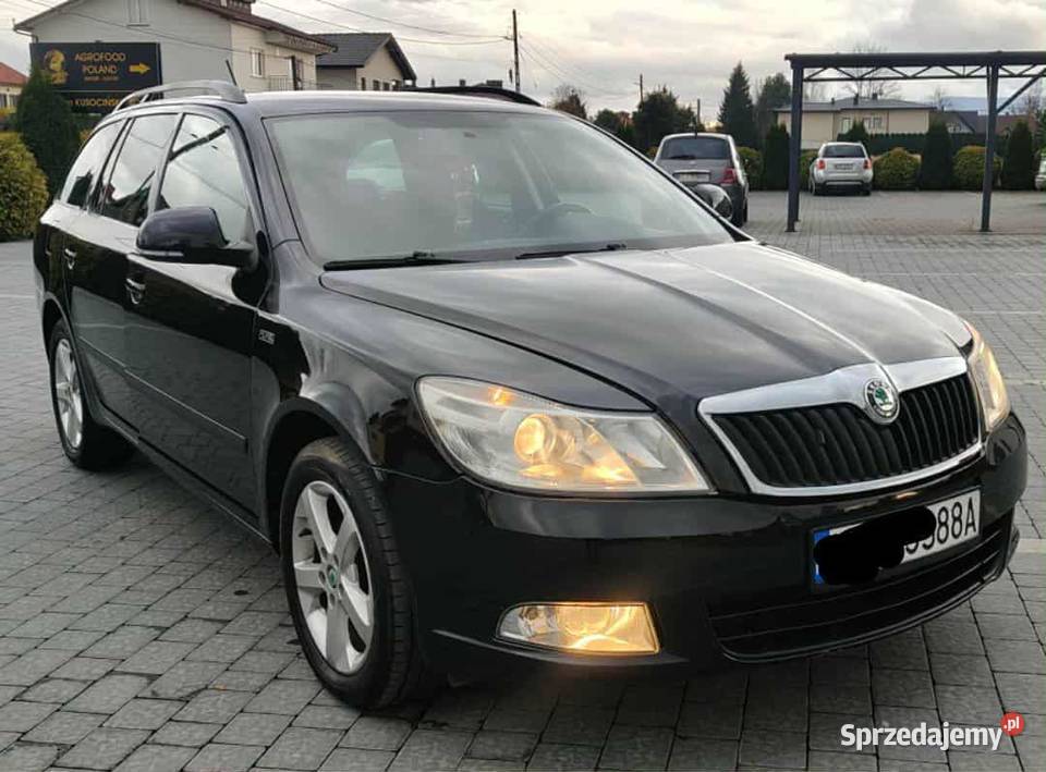 Sprzedam piękną utrzymaną Skodę Octavię 2013 16 światła LED