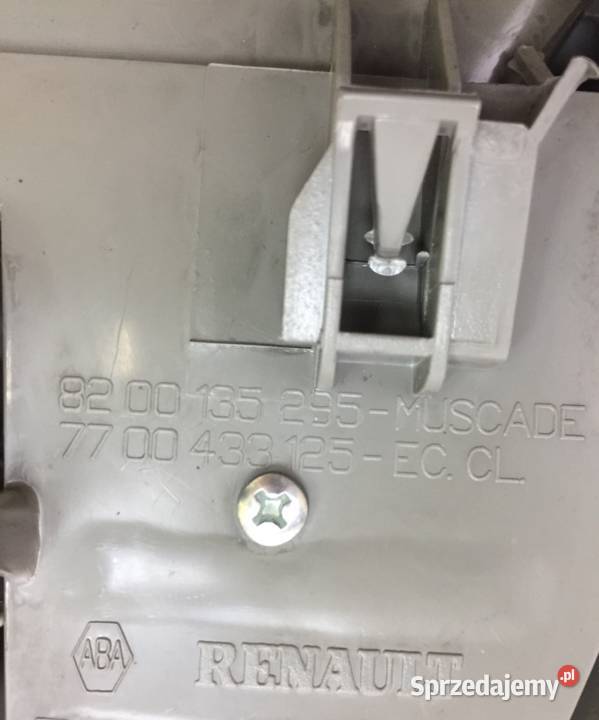 LAMPA LAMPKA STOP STOPU RENAULT THALIA I 1 SEDAN Działoszyce