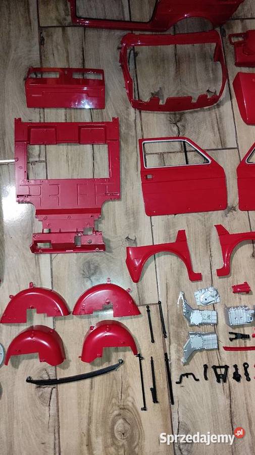 Sprzedam części modelu Fiat 126p Hachette 16 Przemyśl