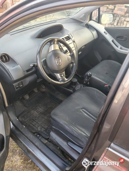 Sprzedam Toyota Yaris 133 vvti 2010 Rok produkcji 2010
