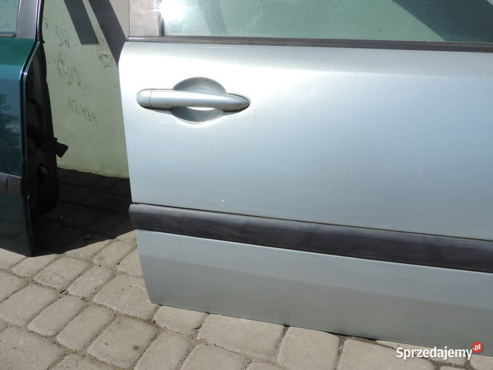 RENAULT LAGUNA 2 HB DRZWI PRAWY PRZÓD małopolskie Nowy Sącz