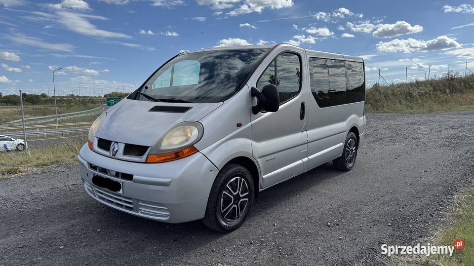 renault trafic 2004r 19 dci 9 osobowy Szczecin