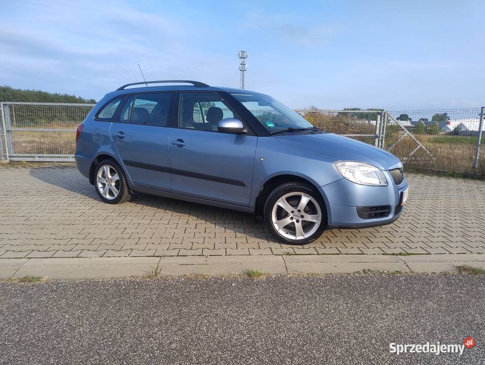 Skoda Fabia II 14 16V MPI Klima Szyber Serwisie gniazdo AUX Skaryszew
