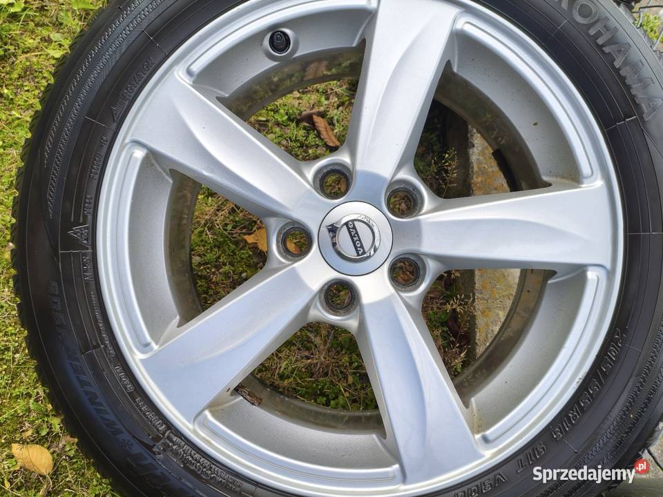Komplet alu felg Volvo z zimowymi oponYokohama Kraków sprzedam