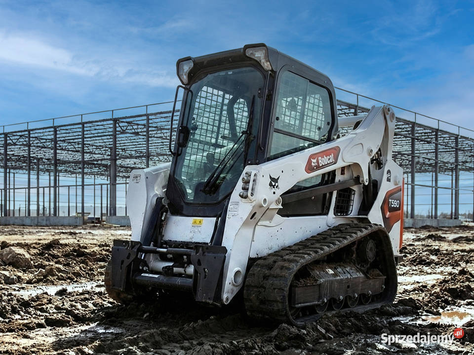 Ładowarka burtowa gąsienicowa Bobcat T590 skid