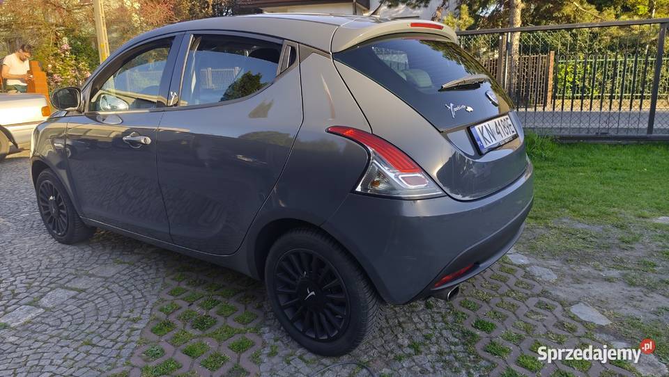 Lancia Ypsilon 12 69 2014r Salon Polska Wrocław
