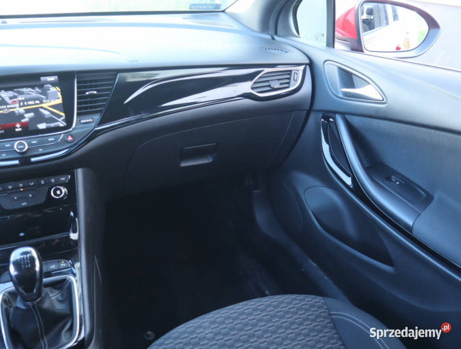 Opel Astra 14 T asystent parkowania Astra