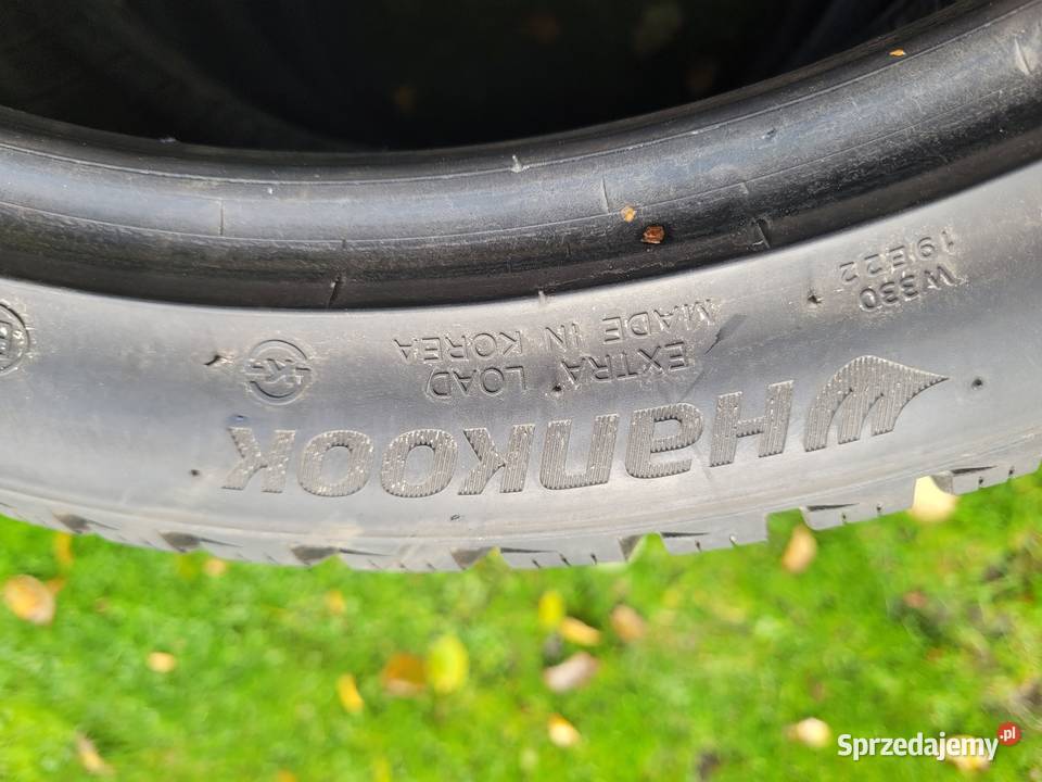 Opony zimowe Hankook 235 40 19