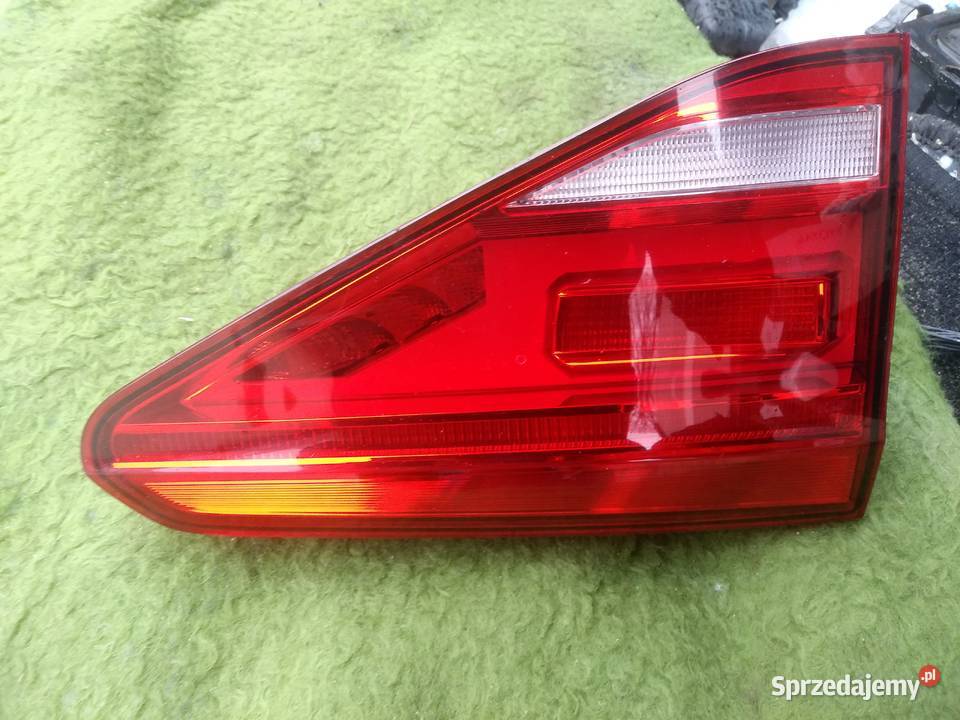 VW Touran III 5TA945093D lewa tył klapa Rok produkcji 2016 zachodniopomorskie Dębno