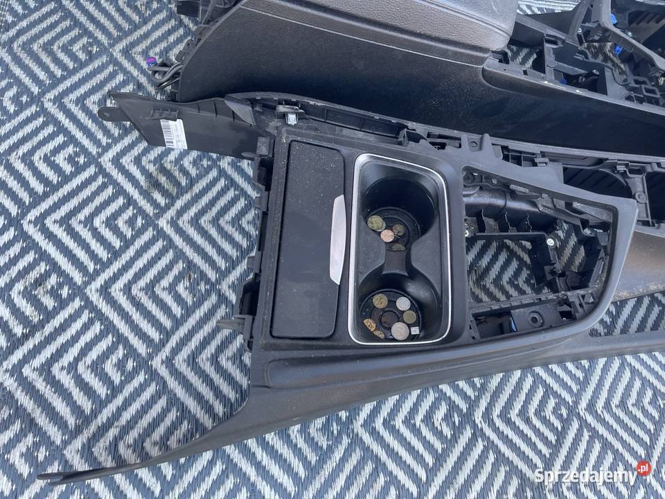 Podłokietnik skóra BMW F30 F31 Europa Podłokietniki Stalowa Wola