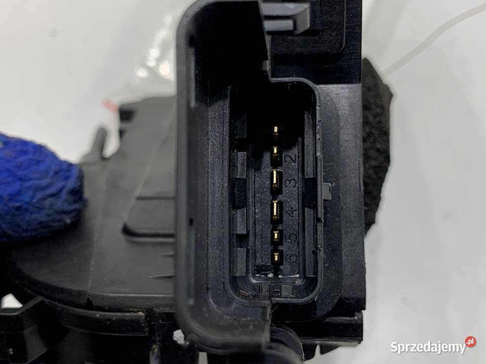 ZAMEK DRZWI PRAWY PRZÓD RENAULT TRAFIC III Bus