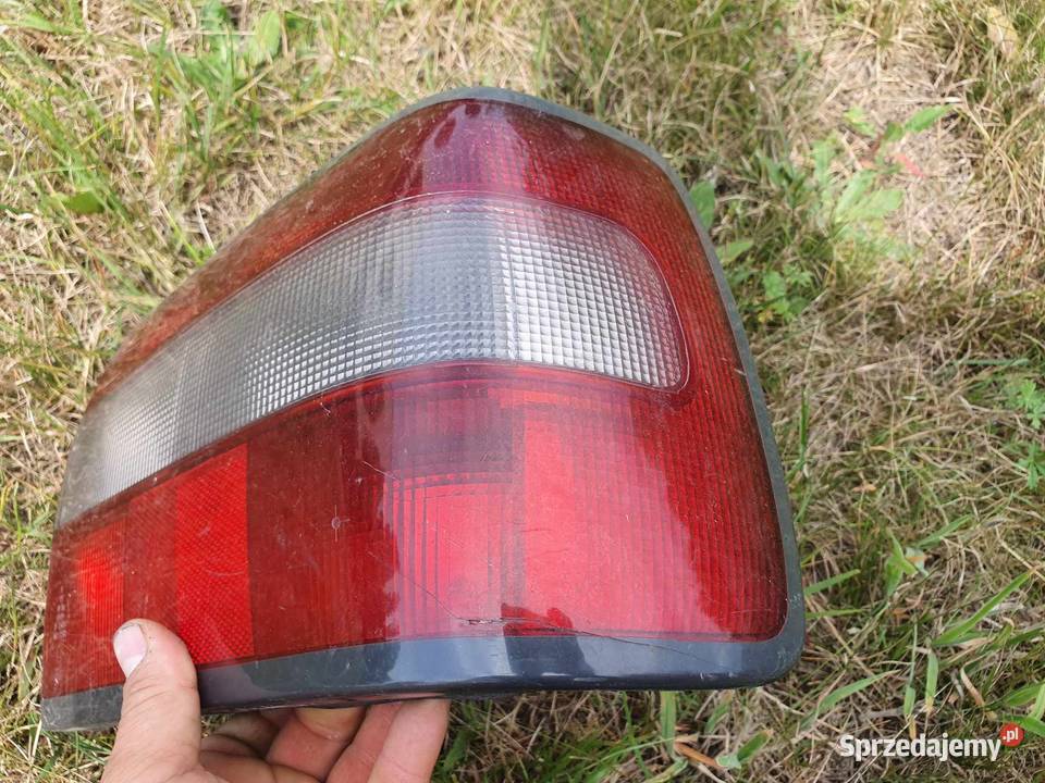 Lampa tylna prawa Volvo 850 854 sedan lift 4 lampy tylne Kraków