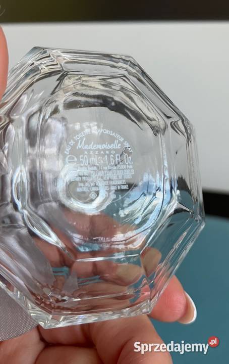 Butelka perfumach Azzaro Mademoiselle Nisko