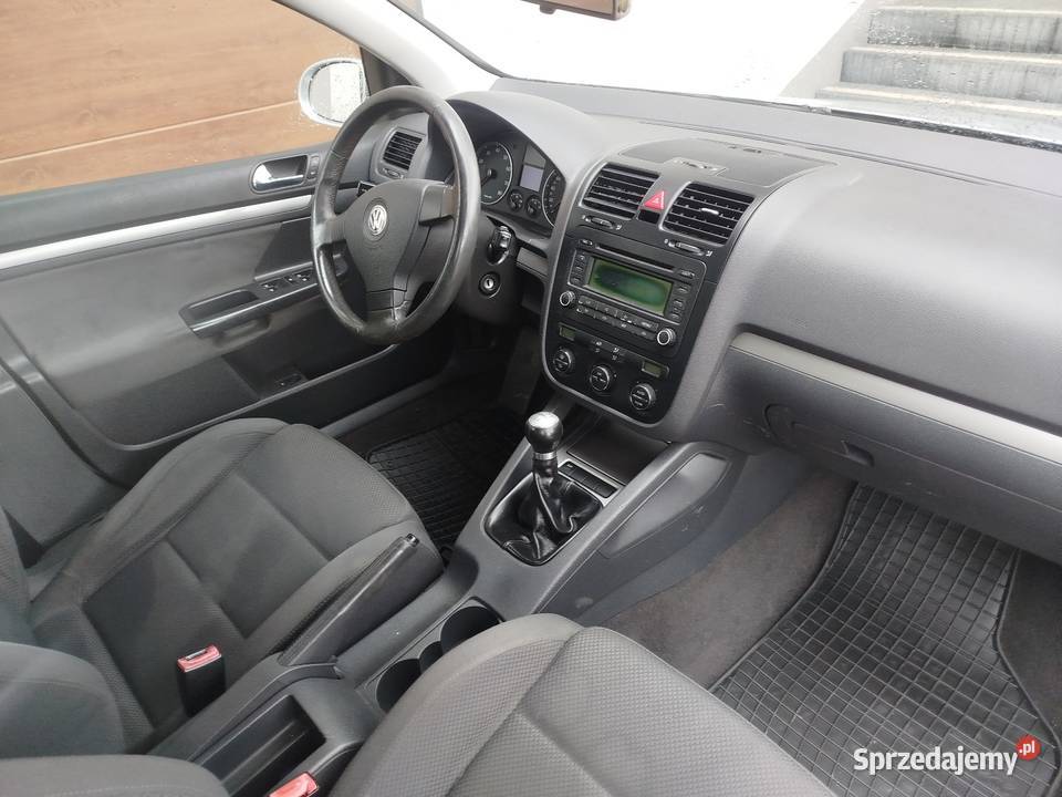 VW Golf V 16 benzyna 5drzwi Limanowa sprzedam