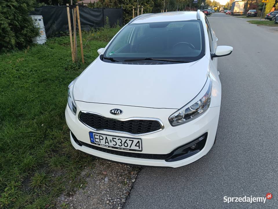 KIA Ceed 14 Benzyna 2016 Bezwypadkowa stan 32 Pabianice