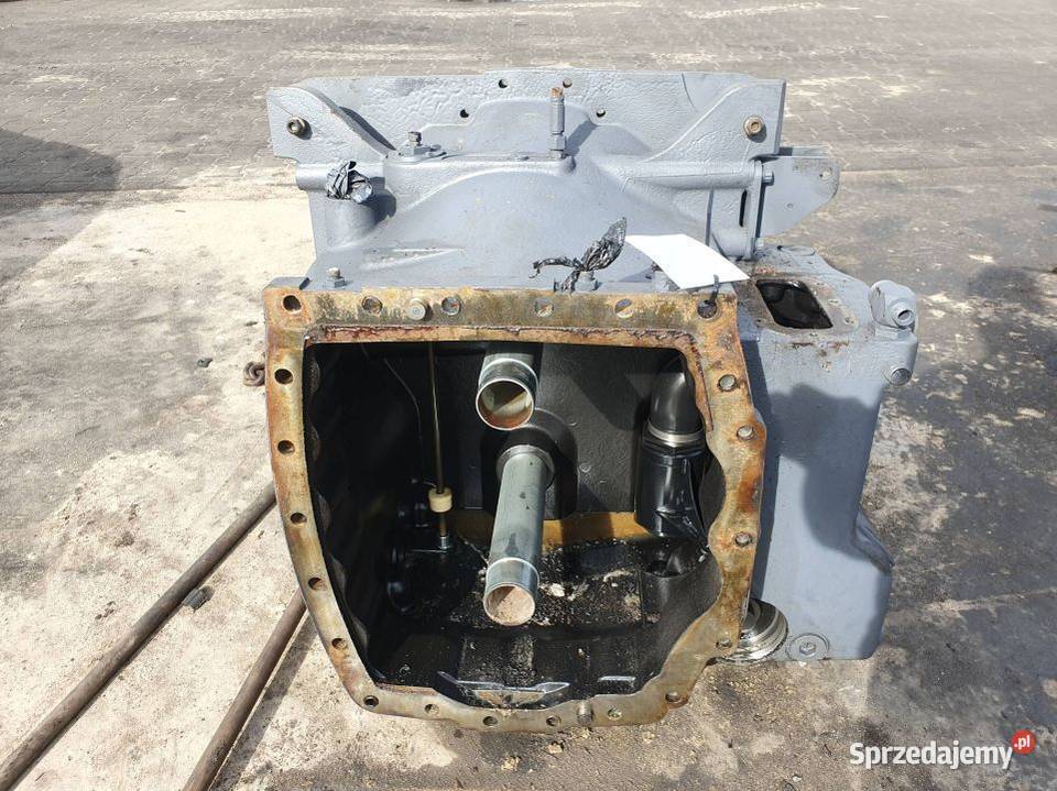 OBUDOWA TRAKTOR VALTRA S 323 VARIO ML260 osobowe