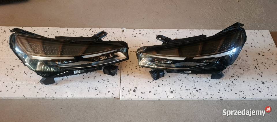 LAMPA RENO CLIO V PRAWA osobowe Brześć Kujawski