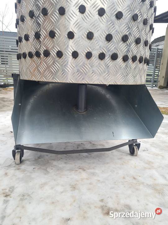 Duża skubarka do drobiu 70 380V Pacierzów