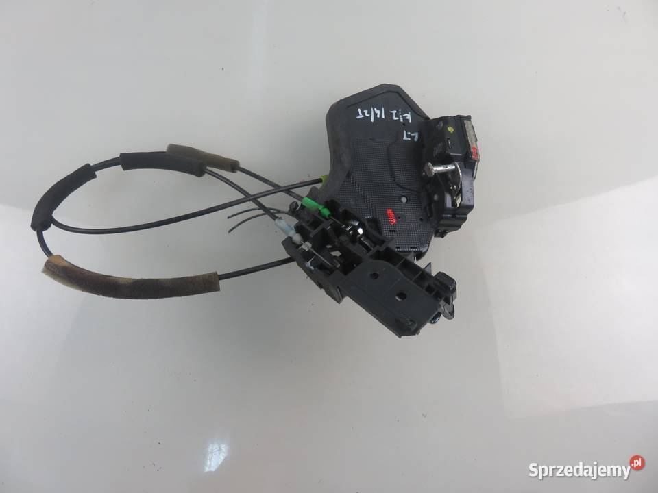 ZAMEK LEWY TYLNY TOYOTA AVENSIS II T25 małopolskie