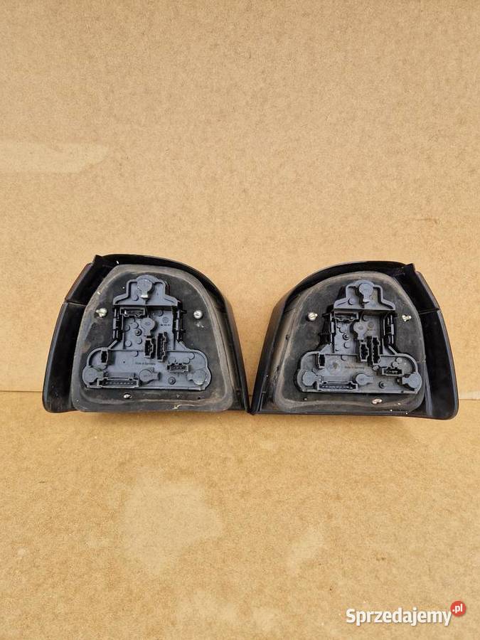 Vw golf 3 lampy tylne lampa lewy prawy tył Złotoryja