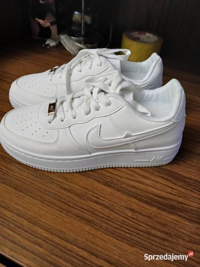 Trampki AIR Świdnica