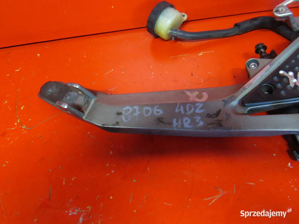 HONDA HORNET 600 PC25 03 set stopka nóżka