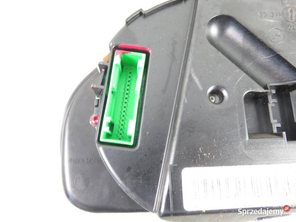 LICZNIK VW PASSAT B5 18 T 3B0919930S