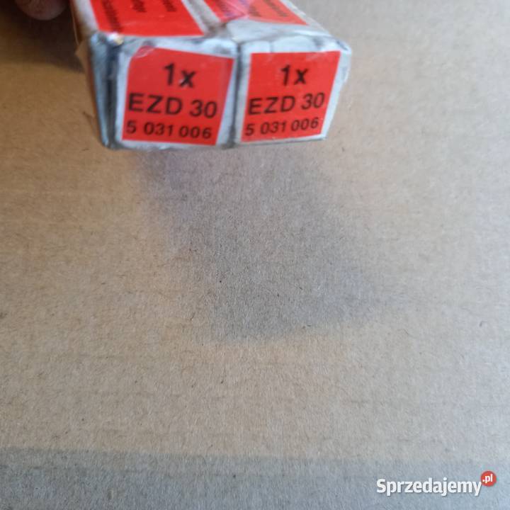 5031006V94DX6M090AA EZD 30 Świeca żarowa