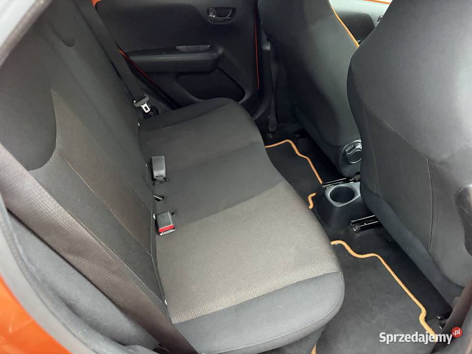 Salon BezwypKlima kamera cofaniaI właścicel Ledy sprzedam