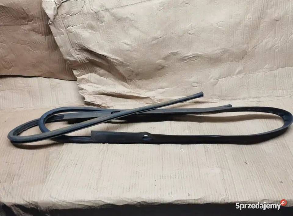Uszczelka zderzaka tył tylnego BMW E34 sedan śląskie Żory sprzedam