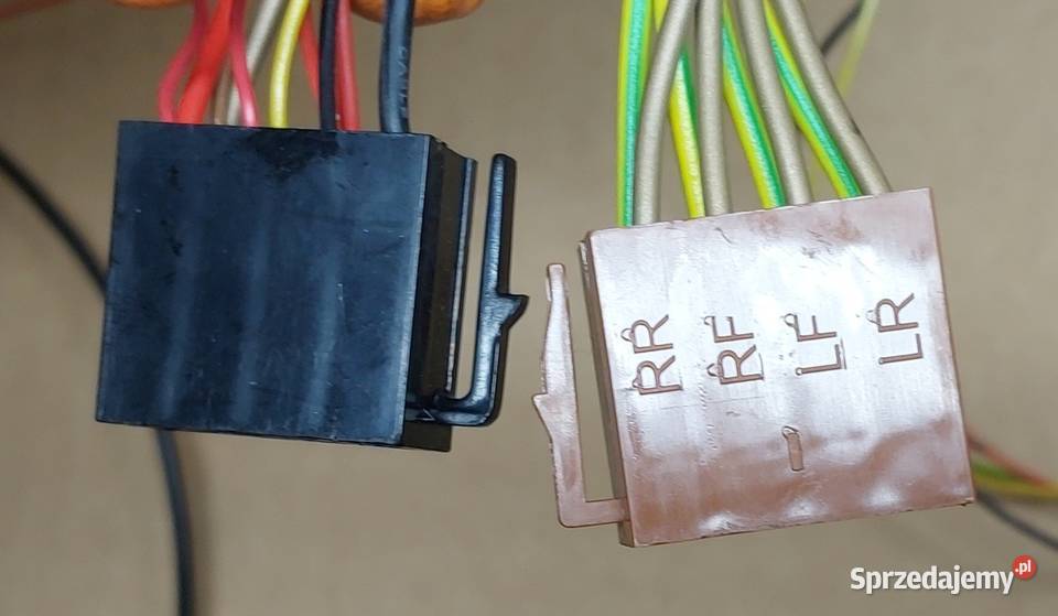 WIĄZKA ADAPTER DO MONTAŻU NAWIGACJI VW MFD AUDI Mielęcin
