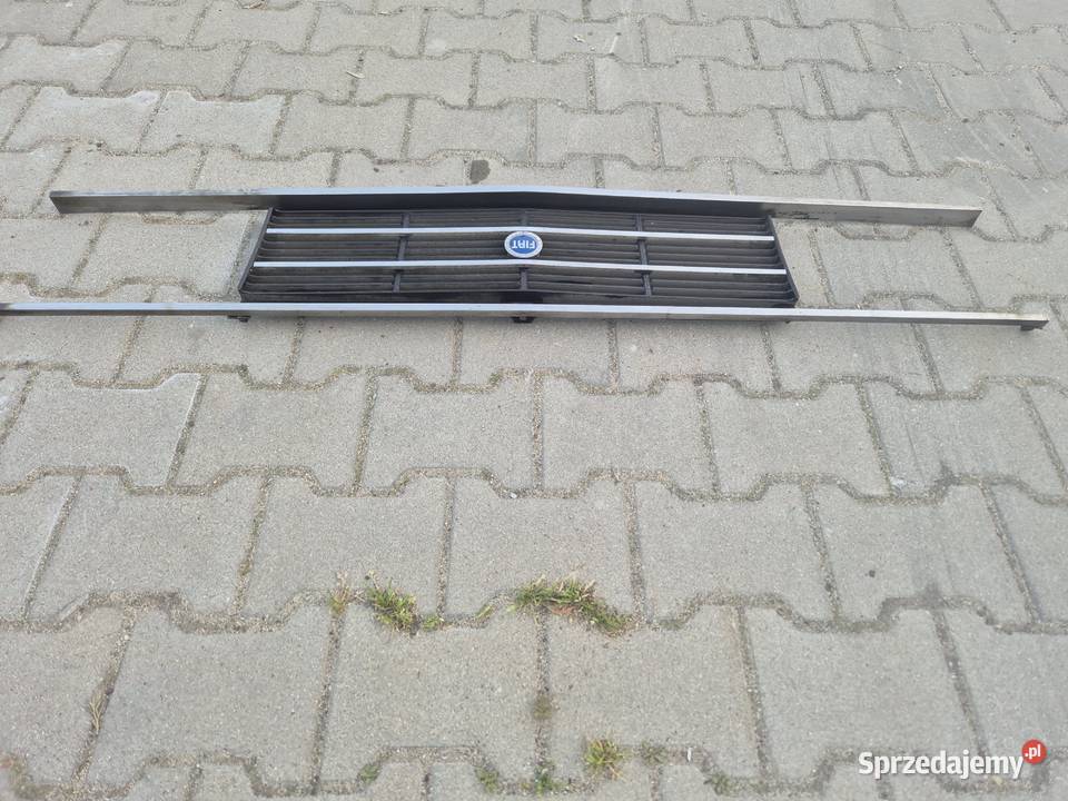 Gril atrapa fiat 131 mirafiori