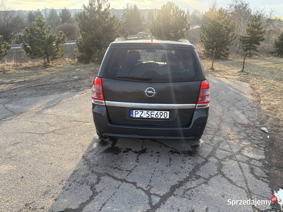 Opel Zafira B 17 CDTI 2014 7osobowa dużym nieuszkodzony Luboń