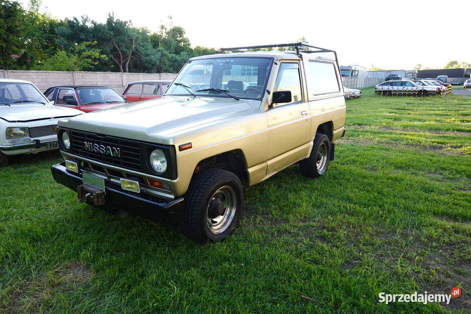 Nissan Patrol 160 4x4 28 benzyna Świetna Baza W nieuszkodzony Zgierz