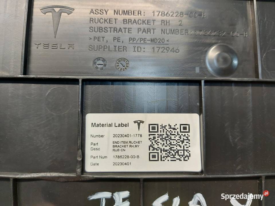 TESLA MODEL Y 2023r Wkład wnęki bagażnika tył