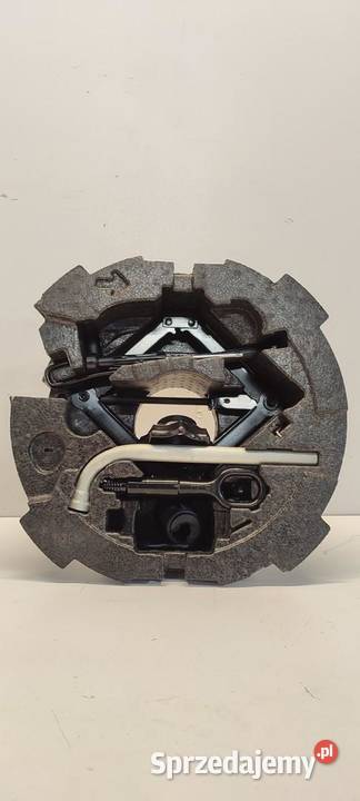 SKODA OCTAVIA III STYROPIAN BAGAŻNIKA LEWAREK