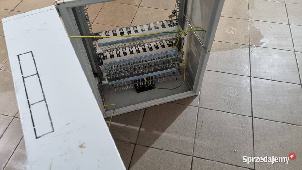 Szafka szafa Sterownicza komputerowa firmy ZPAS Pozostałe Tomaszów Lubelski sprzedam