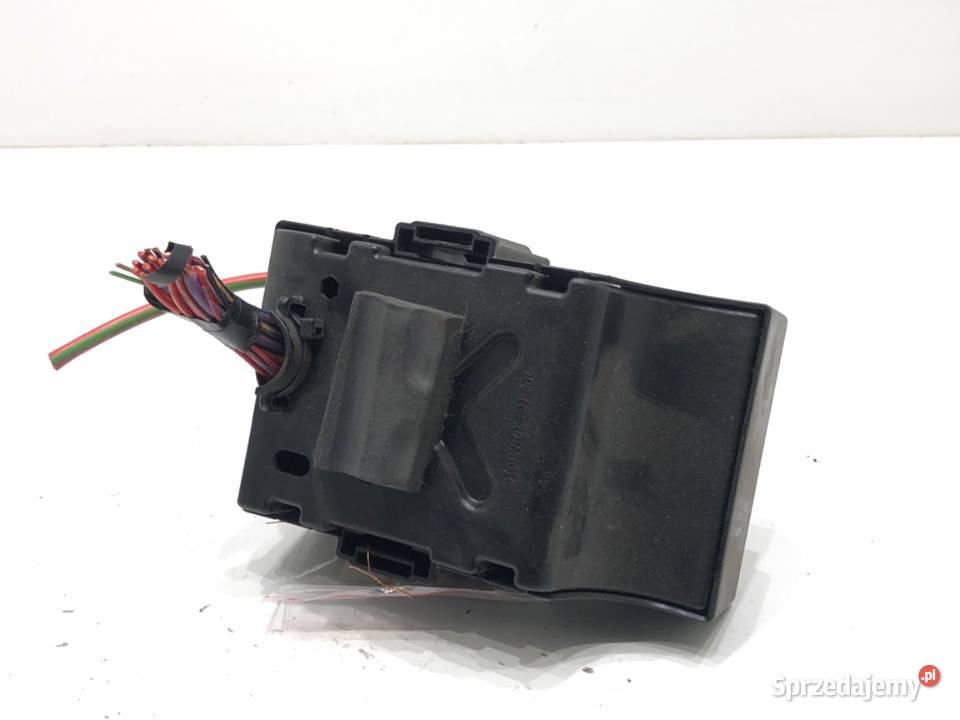 SKRZYNKA BEZPIECZNIKÓW OPEL CORSA E Hatchback 14