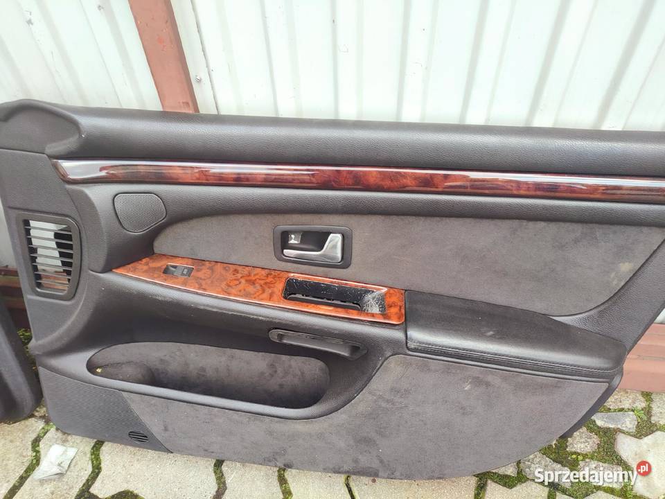 AUDI A8 D2 TAPICERKA BOCZKI ROLETA DRZWI SOUL Przemęt