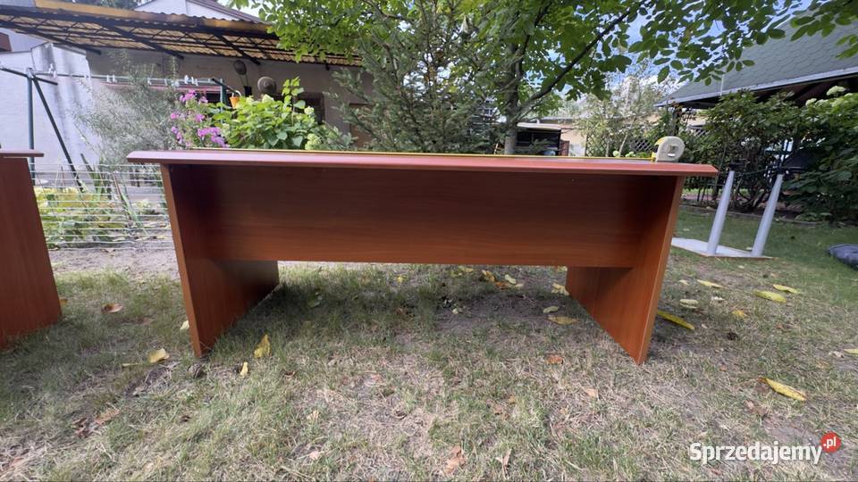 Duże solidne biurko Meble