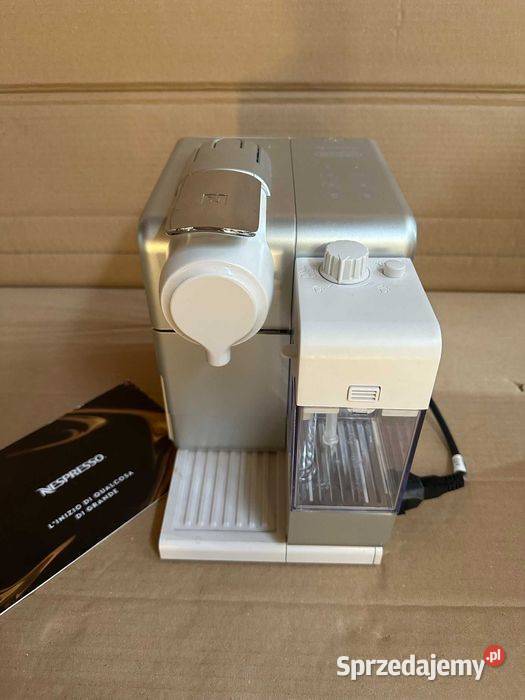 DeLonghi Nespresso 560S Super Stan