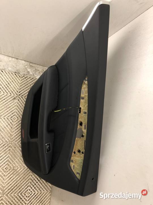 BOCZEK DRZWI LEWY TYŁ MERCEDES C218 Hatchback sprzedam