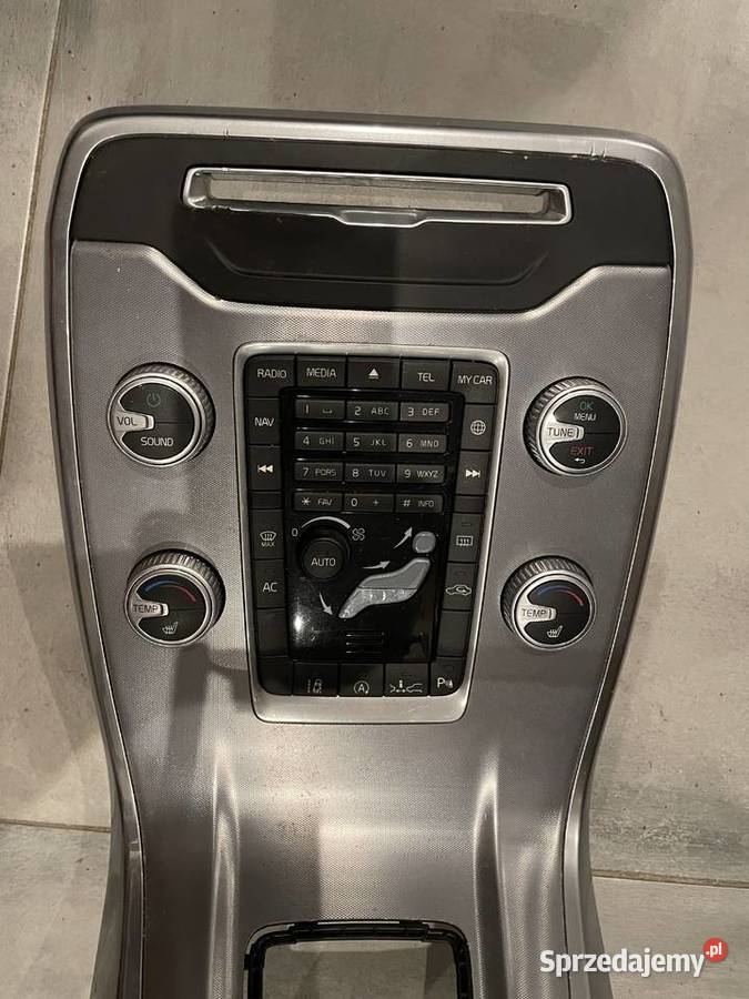 Panel sterowania radiem klimatyzacja VOLVO V70 osobowe Darłowo