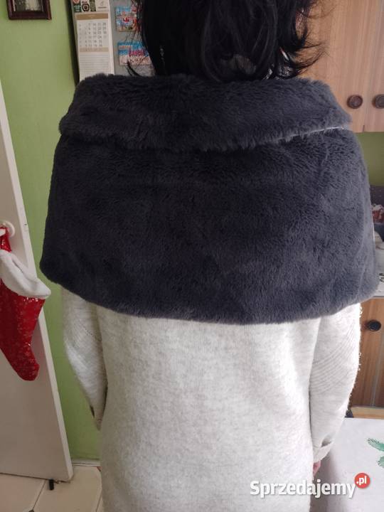 ZARAWytwornafutrzana Etola szal futerko narzutka Kraków