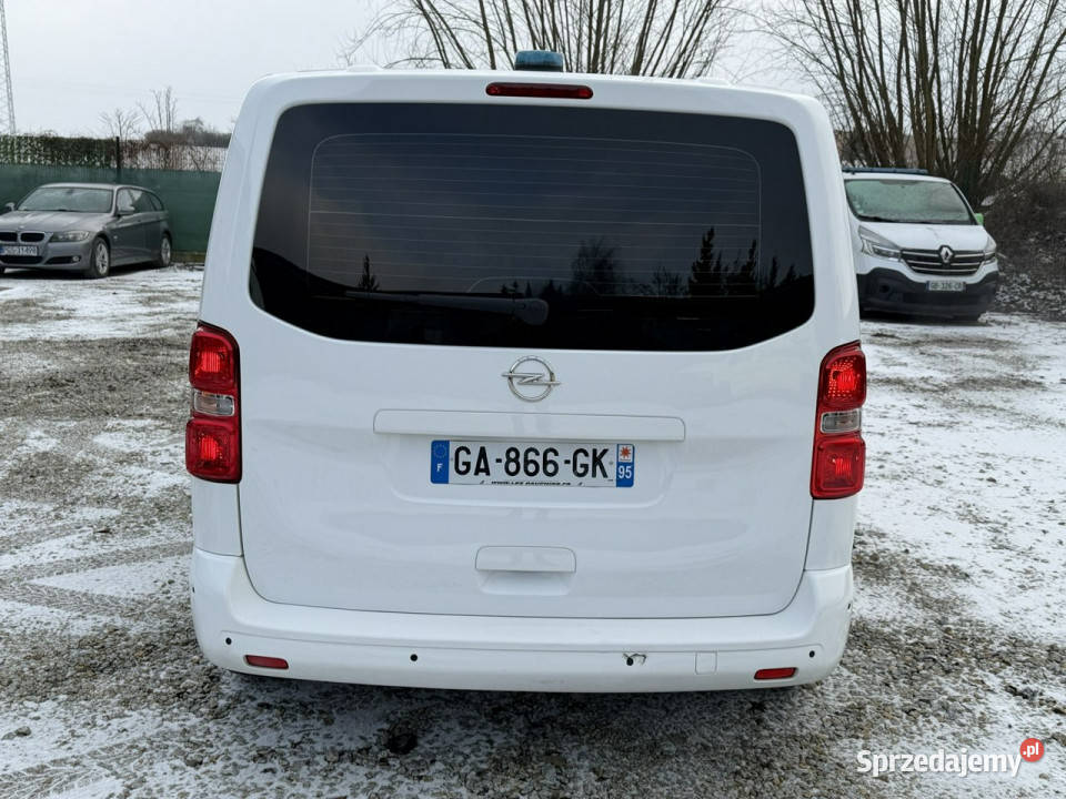 ambulansy Opel Vivaro Opel Vivaro 20CDTI 177 Gostyń sprzedam