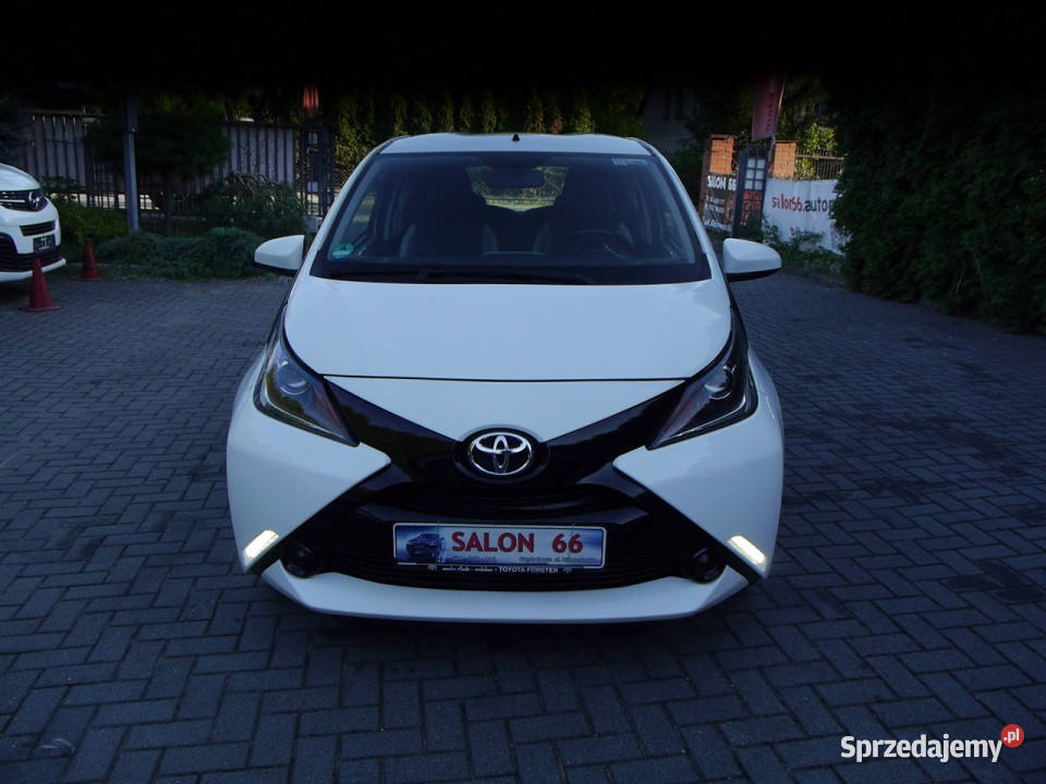Toyota Aygo Stan Idealny LED klima 100 ABS Częstochowa sprzedam